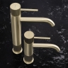 смеситель для умывальника Rea Lungo Stripe высокий, brushed gold (REA-B8051)