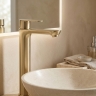 смеситель для умывальника Rea Logan brushed gold (REA-B6671)