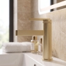 смеситель для умывальника Rea Grace brushed gold (REA-B8932)