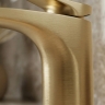 смеситель для умывальника Rea Vision низкий, brushed gold (REA-B6342)